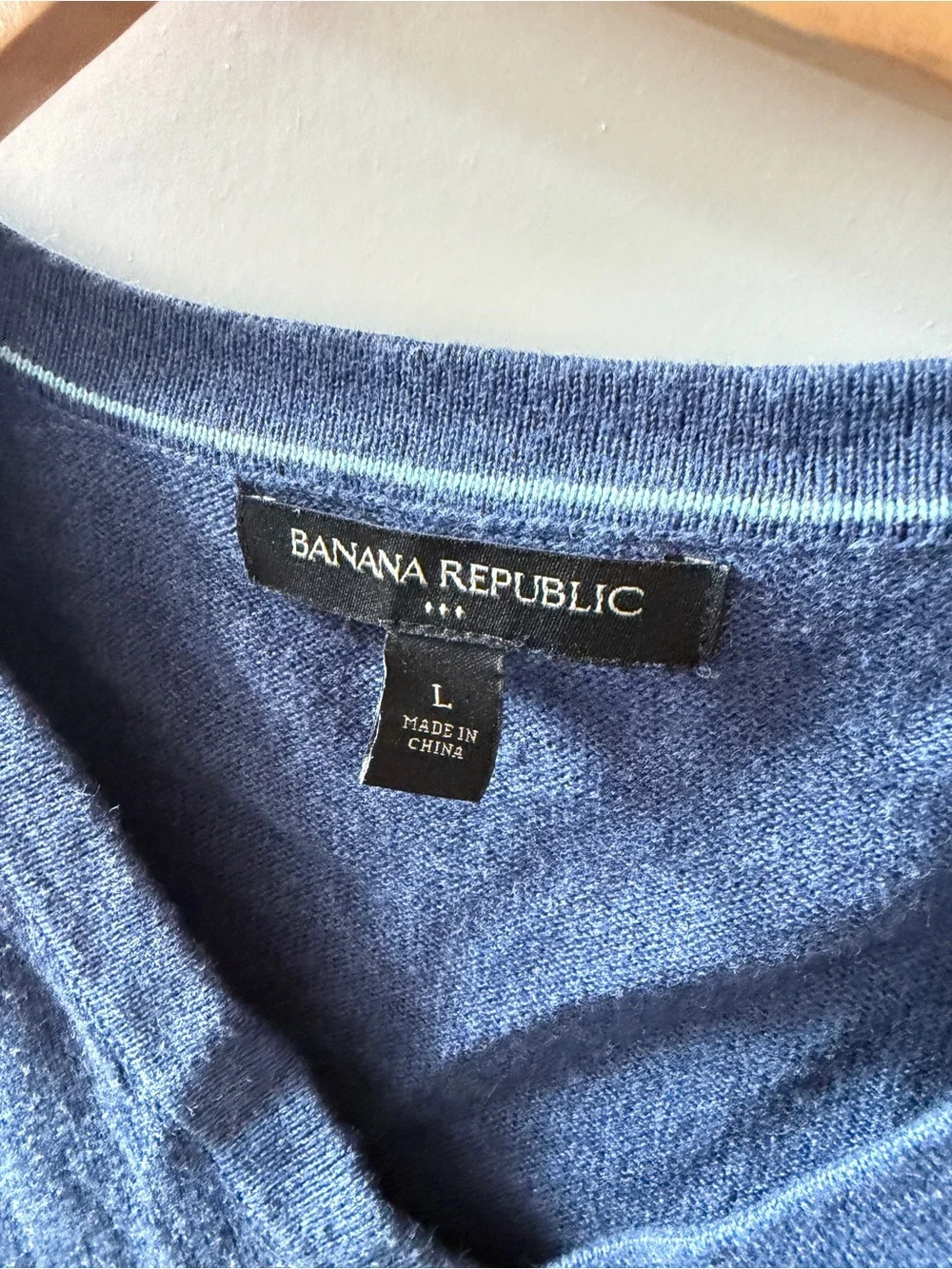 Banana Republic Navy V-Neck Sleeveless Knit Top